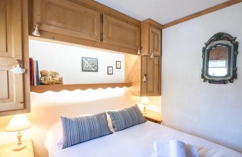 Les Praz-de-Chamonix Apartment | Charmant duplex avec jardin, 4 pers, Chamonix, animaux OK, parking, WIFI, à 5 min du centre - FR-1-343-167