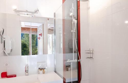 Les Praz-de-Chamonix Apartment | Charmant duplex avec jardin, 4 pers, Chamonix, animaux OK, parking, WIFI, à 5 min du centre - FR-1-343-167