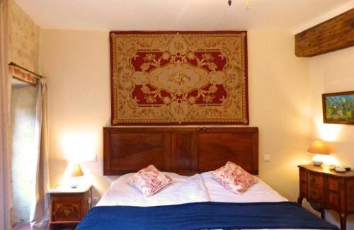 Herisson House | Charmant Gîte Médiéval avec Piscine et Animaux Acceptés - FR-1-489-335