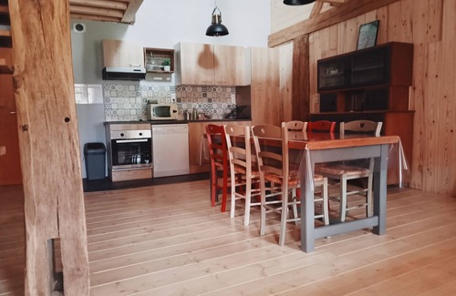 Mirebel Apartment | Charmant gite 6 places régions des lacs jura