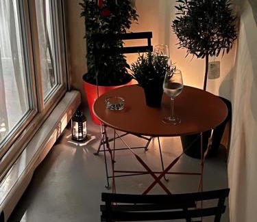 Bleuets - Bordieres - Pinsons Apartment | Charmant refuge avec jardin, à 6 minutes à pied du métro Créteil L Échat-Lovely retreat with garden, located a 6-minute walk from Créteil L Échat metro station