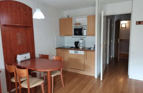 La Mongie Apartment | Charmant studio cabine pour 4 avec terrasse, piscine couverte, parking et salle de fitness à 400m des pistes - FR-1-404-245
