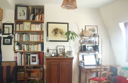 Quartier de la Chapelle Apartment | Charmant Studio Avec Vue. Votre Petit nid Au-dessus des Toits !