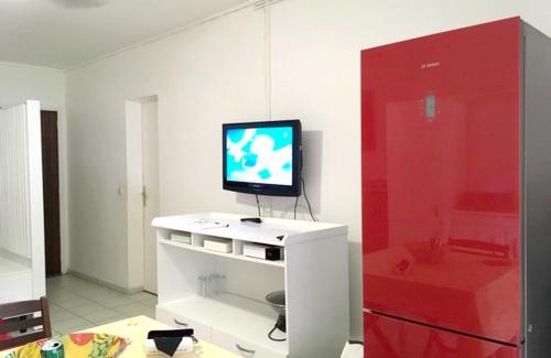 L'Autre-Bord Apartment | Charmant studio avec vue sur mer au Moule, 20 m² + terrasse