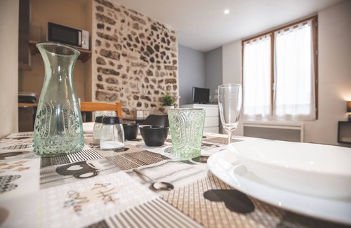 Le Puy-en-Velay Apartment | Charmant Studio au Calme, en Ville Historique