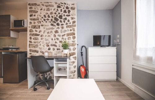 Le Puy-en-Velay Apartment | Charmant Studio au Calme, en Ville Historique