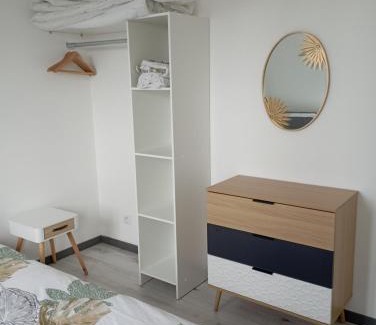 Coudekerque-Branche Apartment | Charmant T2 proche Dunkerque