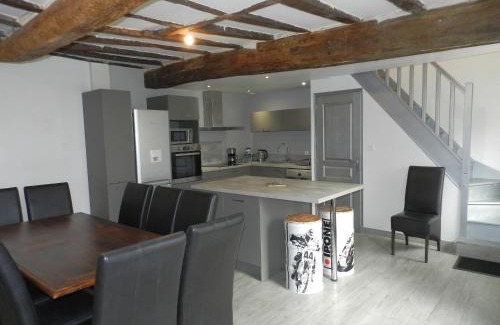 Avesse House | Charmante Fermette avec Jardin, Terrasse et 4 Chambres - Idéale pour Familles et Amis - FR-1-410-436
