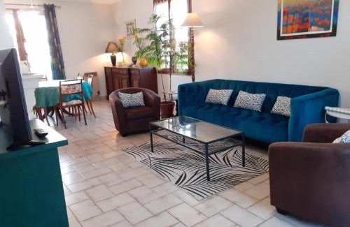 Azay-le-Rideau House | Charmante maison avec jardin, 2 terrasses et cheminée, proche Château d'Azay-le-Rideau - FR-1-381-279