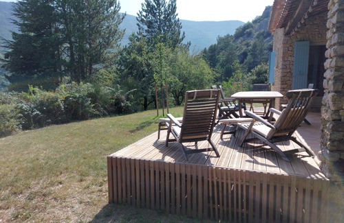 Reilhanette House | Charmante Maison Avec vue et Jardin en Pleine Nature, Proche des Commodités