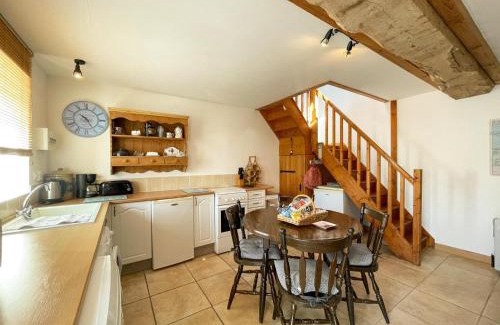 L'Epinay-le-Comte House | Charmante maison avec spa et Wifi au cœur du bocage Domfrontais - FR-1-497-101