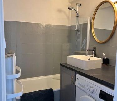 La Chaume House | Charmante maison - WIFI FIBRE, parking, terrasse - Port et plage à pied