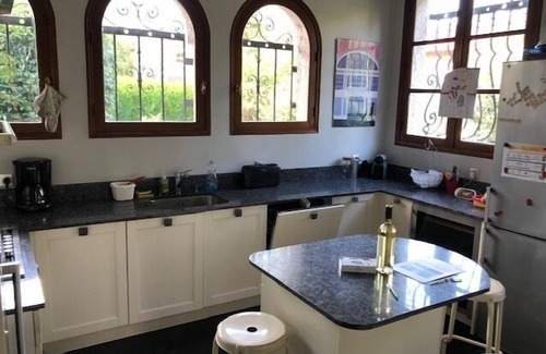 Billere Villa | Charmante Villa 10 Personnes aux Pieds des Pyrénées