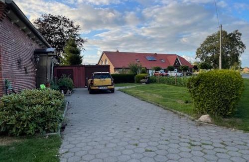 Dunum Apartment | Charmantes Butzen-Nest am Radweg