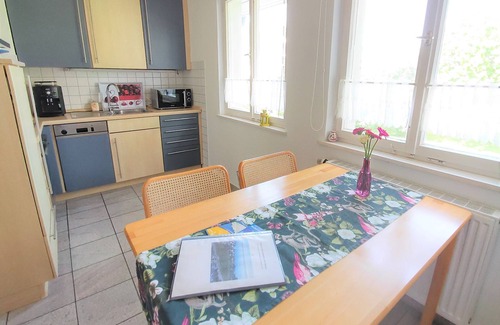 Meersburg Apartment | Charmantes Urlaubsdomizil für 2 Personen mit Seeblick vom Großen Balkon in Ruhig