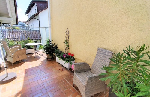 Meersburg Apartment | Charmantes Urlaubsdomizil für 2 Personen mit Seeblick vom Großen Balkon in Ruhig