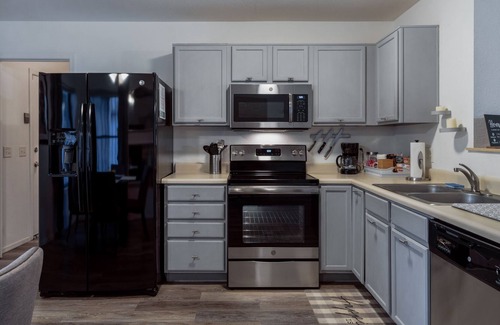 Tucson House | Charmer / 2 br / 2 ba / Fenced / Near Kino Sports