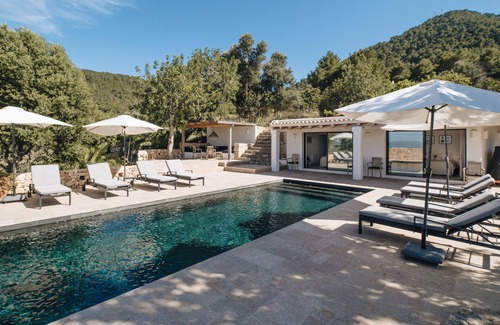 Sant Josep de sa Talaia Villa | Charming Finca completely renovated