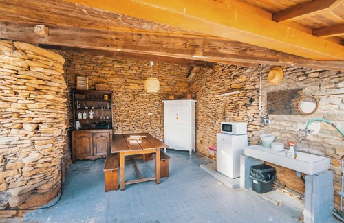 La Vineuse House | Charming house 51 m2 on cellar renovated with air conditioning 10 minutes from Cluny 2 people