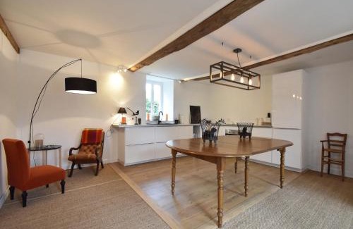 Saint-Laurent-des-Mortiers House | Charming Home with Flowers