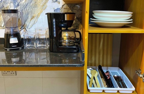 Kampala Apartment | Charming 1-BDR Apartment with All Essentials. Perfect for a Relaxing Stay.