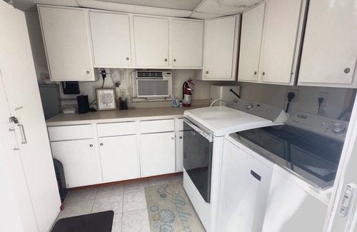 Clearwater Beach Apartment | Charming 1-Bedroom Apartment Steps From Beautiful Clearwater Beach