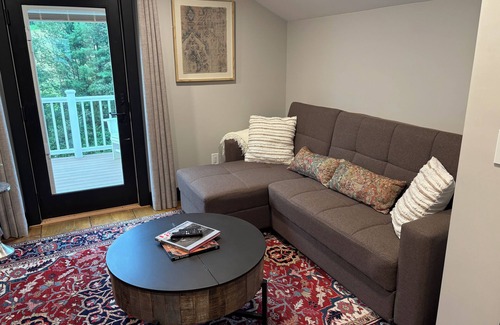South Royalton Apartment | Charming 1-bedroom apartment in wonderful Barnard with WiFi, AC