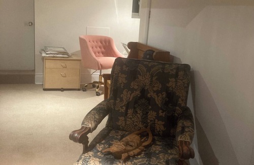 Wychwood Apartment | Charming 1-bedroom basement suite in marvelous Toronto with WiFi