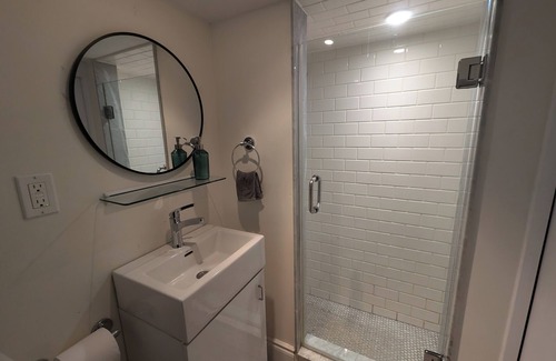 Wychwood Apartment | Charming 1-bedroom basement suite in marvelous Toronto with WiFi