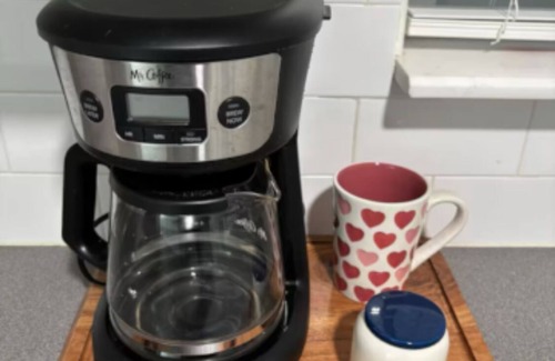 Elizabeth House | Charming 1-bedroom house in adorable Elizabeth with AC, WiFi