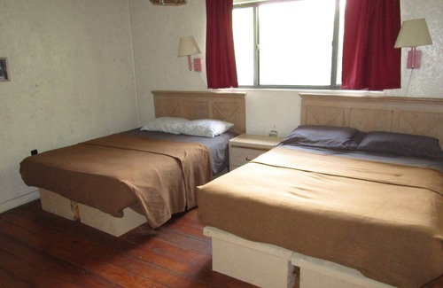O Brien Hotel | Charming 1-bedroom hotel with AC, WiFi in delightful Mayo