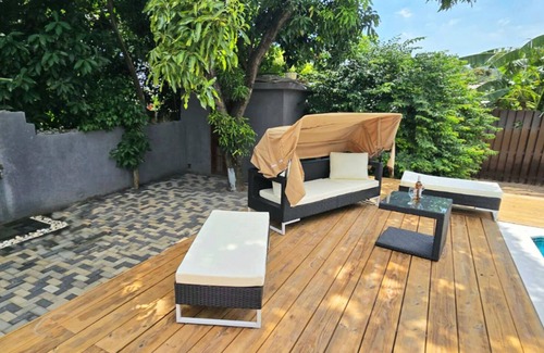 Saint Andrew House | Charming 1-bedroom house in fabulous Kingston with Pool