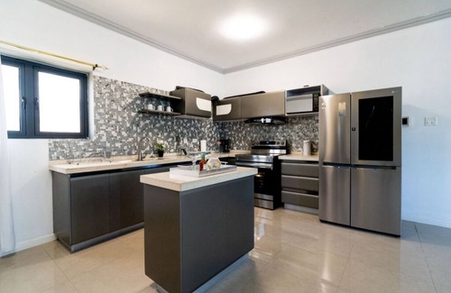 West Gate Hills Apartment | Charming 1-bedroom apartment in gorgeous Montego Bay with AC, WiFi