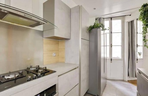 Strasbourg -Saint-Denis Apartment | Charming 100m² /hyper center/Montorgueil