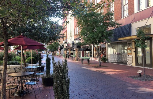 Cumberland House | Charming 1907 Home In Historic Downtown Cumberland