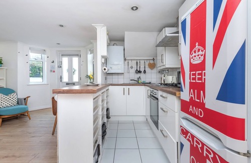 Wimbledon Apartment | Charming 1BD Flat with Garden, Wimbledon Village