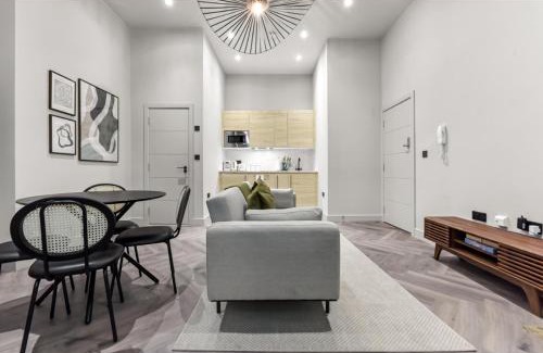 Springfield Apartment | Charming 1BR Oasis in the Heart of Clapton Common