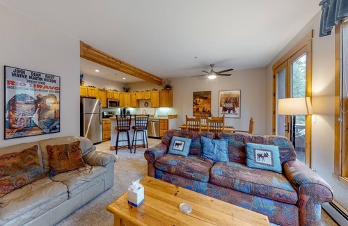 Keystone Condo | Charming 1BR Trappers Crossing in East Keystone - shuttle service & hot tub!