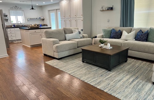 Port Bolivar House | Charming 2-bedroom house with boat slip, WiFi, AC in welcoming Bolivar Peninsula