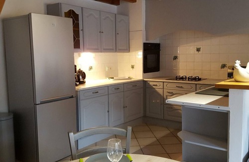 Pilat Rhodanien Cottage | Charming 2-Bedroom Cottage with Private Pool, Covered Terrace, and Free Linens