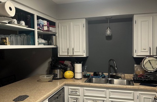 South St. Paul Condo | Charming 2-bedroom condo in wonderful South Saint Paul with AC, Heating, WIFI.