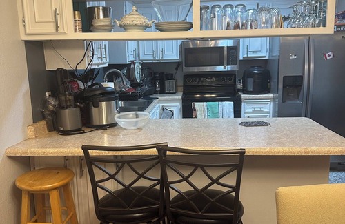 South St. Paul Condo | Charming 2-bedroom condo in wonderful South Saint Paul with AC, Heating, WIFI.