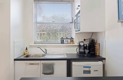 Victor Harbor House | Charming 2-Bedroom Holiday Retreat with Pool