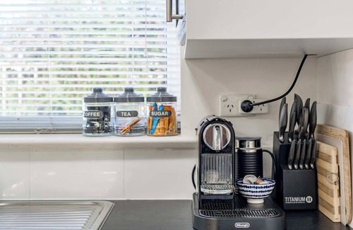 Victor Harbor House | Charming 2-Bedroom Holiday Retreat with Pool