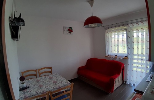 Grabovac Apartment | Charming 2-bedroom apartment 1 with WiFi, AC in amazing Plitvice Lakes