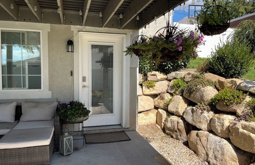 Pleasant Grove Apartment | Charming 2-bedroom apartment in Pleasant Grove