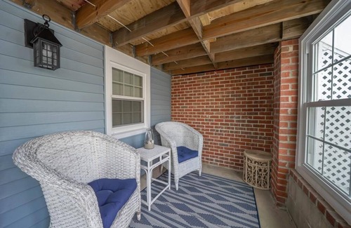 Dennisville House | Charming 2 Bedroom Located 2 Blocks from the Beach!