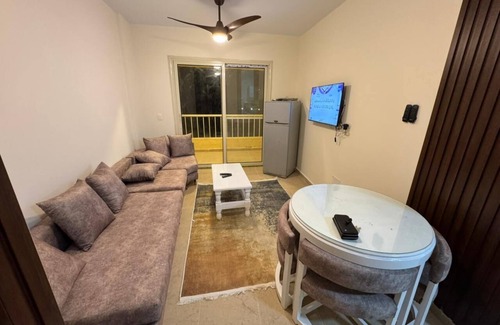 Bab Sharqi Apartment | Charming 2-bedroom apartment with AC, WiFi in VISTA MARINA AL ALAMIN