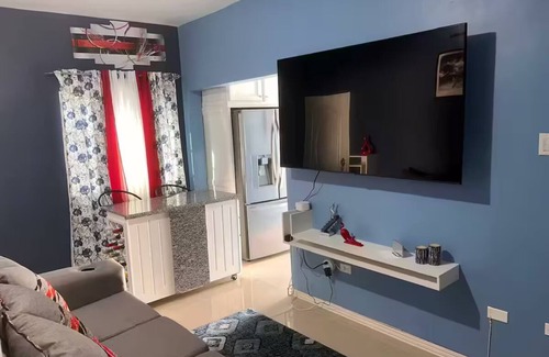 Portmore Apartment | Charming 2-bedroom apartment with WiFi, AC in tranquil Greater Portmore
