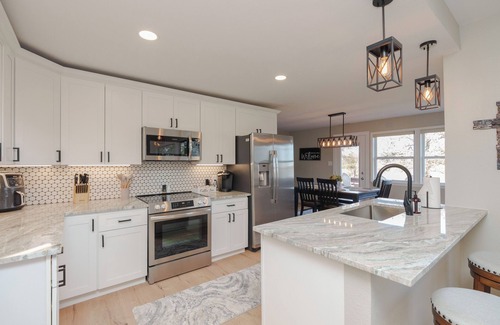 Little Elm Cottage | Charming 2-bedroom cottage in peaceful Little Elm with WiFi, AC